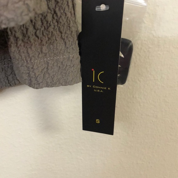 Asymmetric lightweight Jacket - Picture 7 of 7